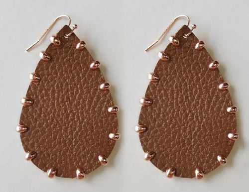 Teardrop leather earrings
