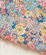 Load image into Gallery viewer, Bermuda Short Flower Outfit
