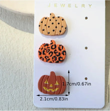 Load image into Gallery viewer, Trio of Pumpkins