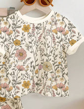Load image into Gallery viewer, Floral Pant Outfit