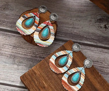 Load image into Gallery viewer, Western Droplet Earrings