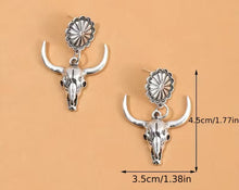 Load image into Gallery viewer, Concho steer post earrings