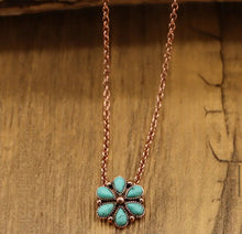 Load image into Gallery viewer, Small Flower Cluster Necklace
