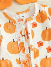 Load image into Gallery viewer, Pumpkin Ruffle Butt Sleeper