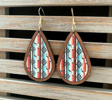 Load image into Gallery viewer, Western Wooden earrings