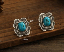 Load image into Gallery viewer, Square scalloped turquoise stud earrings