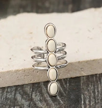 Load image into Gallery viewer, Bohemian stone line ring