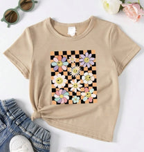 Load image into Gallery viewer, Flower tee