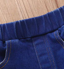 Load image into Gallery viewer, Distressed Flare Jeans