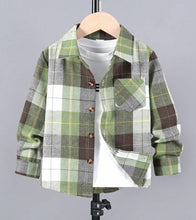 Load image into Gallery viewer, Button up Plaid shirt