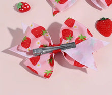 Load image into Gallery viewer, Strawberry &amp; Daisy Bows