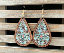 Load image into Gallery viewer, Western Wooden earrings