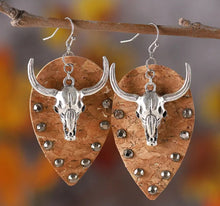Load image into Gallery viewer, Droplet Bullhead Earrings