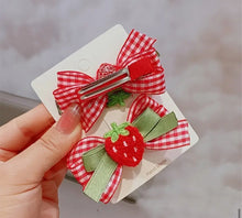 Load image into Gallery viewer, Checkered Strawberry Bows