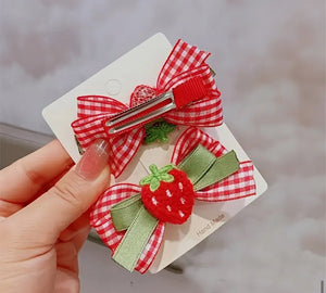 Checkered Strawberry Bows