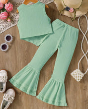 Load image into Gallery viewer, Sage Daisy Pant Outfit