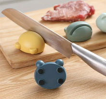 Load image into Gallery viewer, Froggie Knife Sharpener