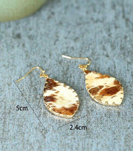 Load image into Gallery viewer, Cowhide leaf earrings