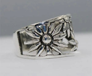 Bohemian Daisy ring