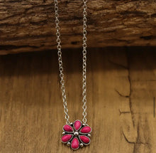 Load image into Gallery viewer, Small Flower Cluster Necklace