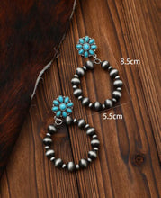 Load image into Gallery viewer, Cluster Navajo pearl earrings