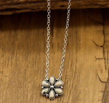 Load image into Gallery viewer, Small Flower Cluster Necklace