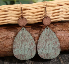 Load image into Gallery viewer, Wooden Hook earrings