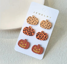 Load image into Gallery viewer, Trio of Pumpkins