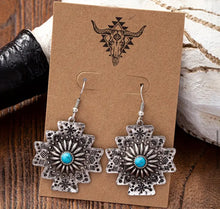 Load image into Gallery viewer, Vintage Western Earrings