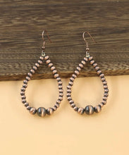 Load image into Gallery viewer, Waterdrop Navajo pearl earrings