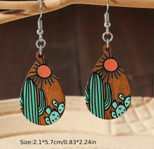 Load image into Gallery viewer, Geometric Cactus earrings