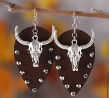 Load image into Gallery viewer, Droplet Bullhead Earrings