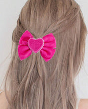 Load image into Gallery viewer, Velvet Heart Bow