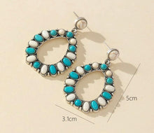 Load image into Gallery viewer, Teardrop shaped hoops