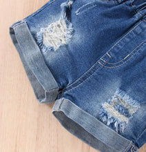 Load image into Gallery viewer, Rolled up hem ripped jean shorts