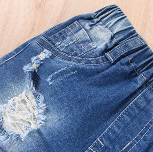 Rolled up hem ripped jean shorts