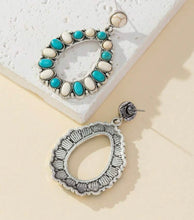 Load image into Gallery viewer, Teardrop shaped hoops