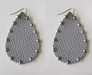 Teardrop leather earrings