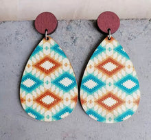 Load image into Gallery viewer, Aztec Wooden post earrings