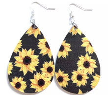 Load image into Gallery viewer, Teardrop sunflower earrings