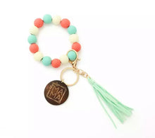 Load image into Gallery viewer, Mama charm wooden beaded key rings