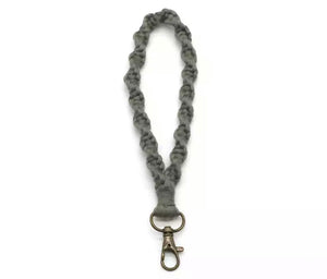 Macrame key leash