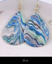 Load image into Gallery viewer, Swirl teardrop earrings