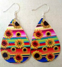 Load image into Gallery viewer, Teardrop sunflower earrings