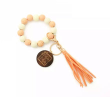 Load image into Gallery viewer, Mama charm wooden beaded key rings