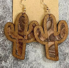 Load image into Gallery viewer, Wooden Cactus earrings