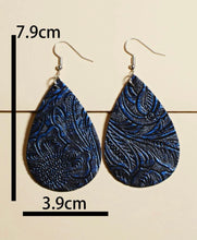 Load image into Gallery viewer, Teardrop stamped earrings