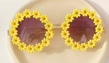 Load image into Gallery viewer, Flower Daisy  Kids sunglasses