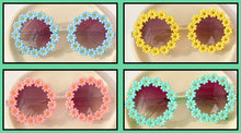 Load image into Gallery viewer, Flower Daisy  Kids sunglasses