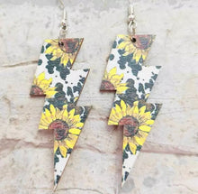 Load image into Gallery viewer, Wooden lightening bolt earrings